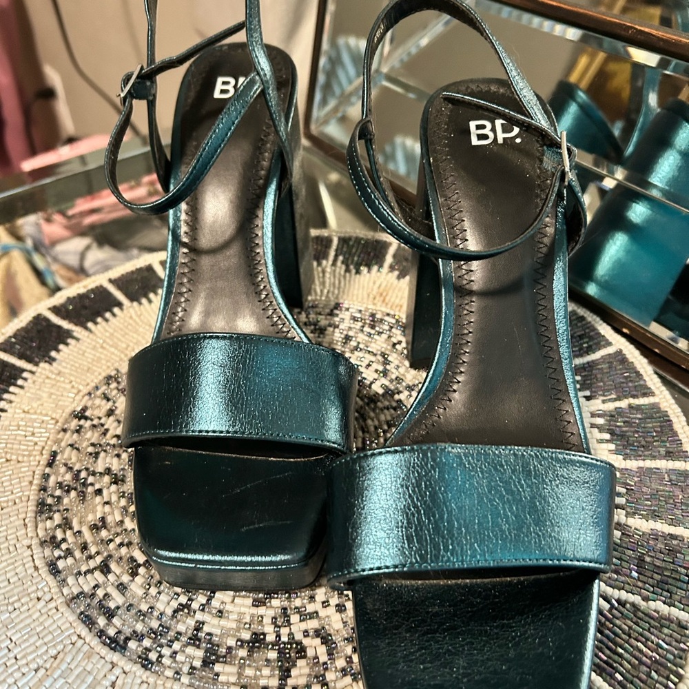 BP Women's Metallic Black Heels